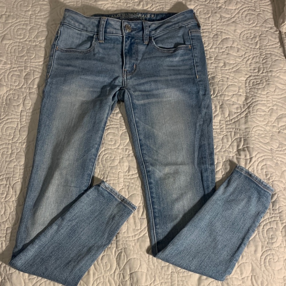 American Eagle light blue slim Jeans size 2